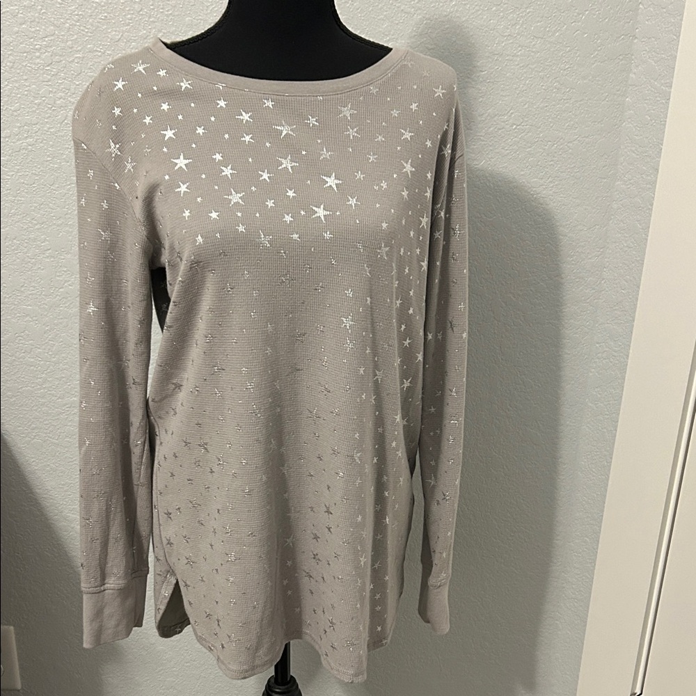 Jane and Dalancey sz Med thermal-style long-sleeved top. Very good condition.